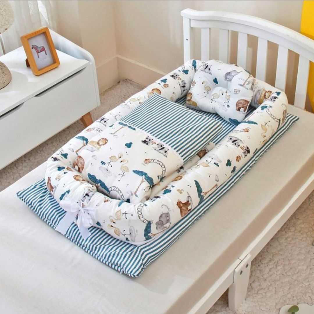 CozyCocoon™ – Foldable Baby Bed