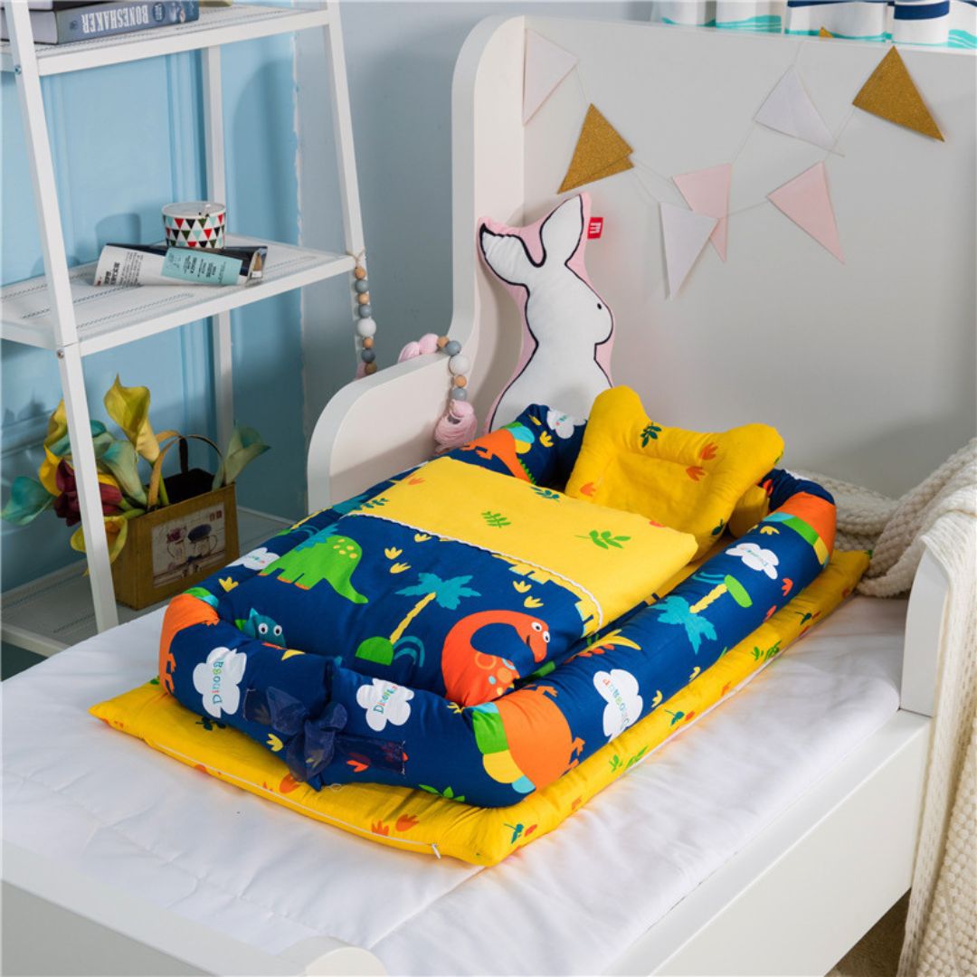 CozyCocoon™ – Foldable Baby Bed